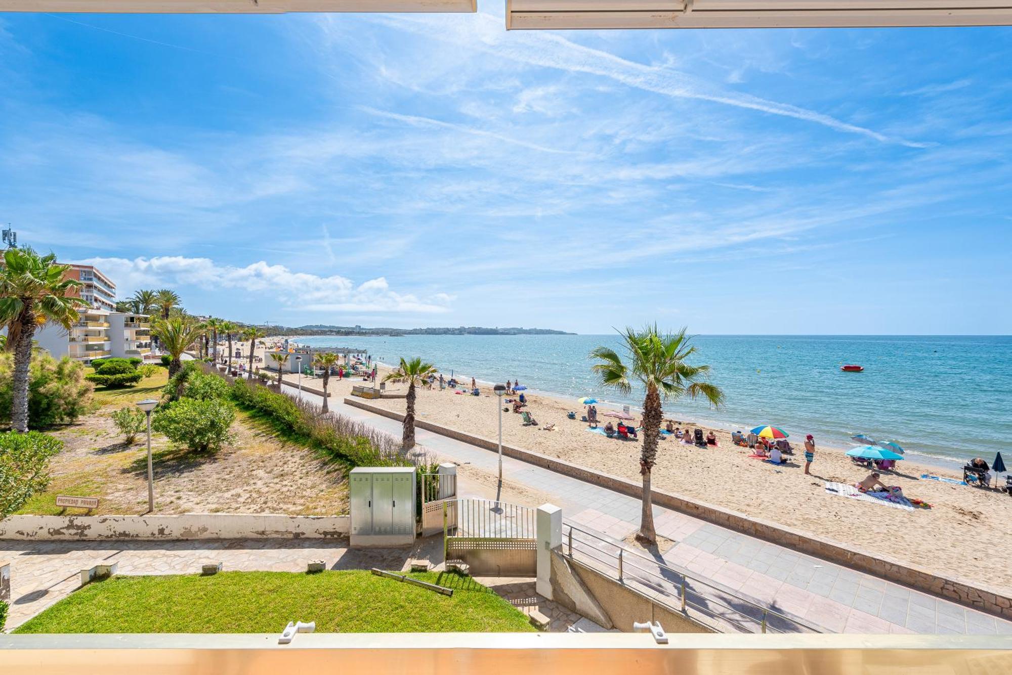 Apartamento Frente Al Mar Cambrils Luaran gambar