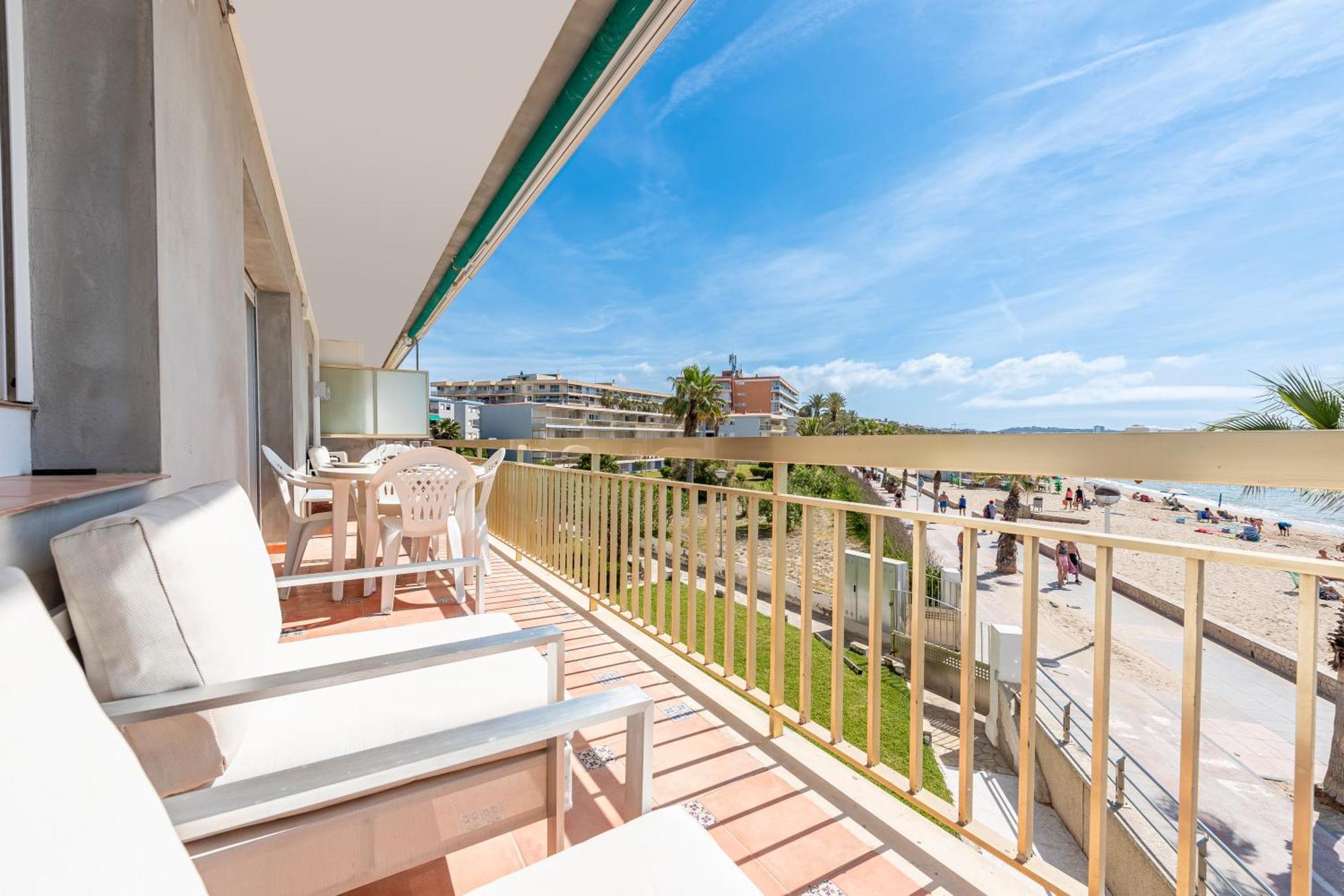 Apartamento Frente Al Mar Cambrils Luaran gambar