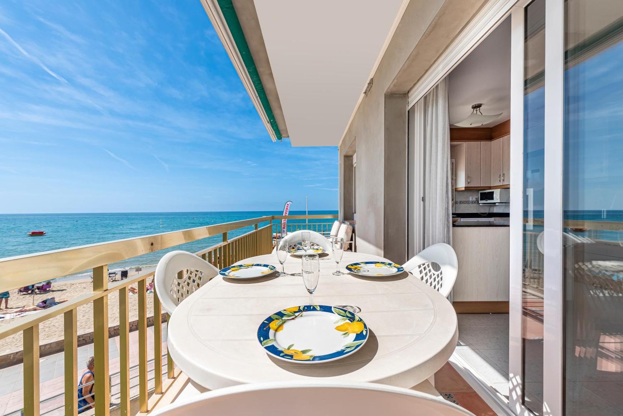 Apartamento Frente Al Mar Cambrils Luaran gambar